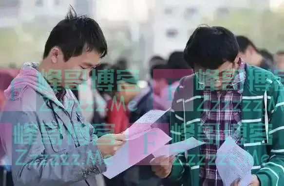 女教师“幼态字体”引发教育热议:字如其人,教育该何去何从?