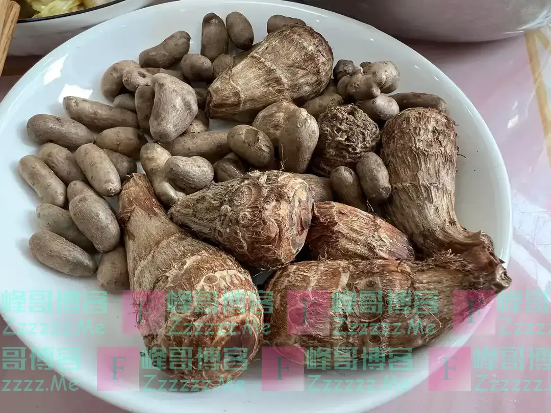 山东一家四口的早餐,在朋友圈火了,网友:真接地气,看着就好吃