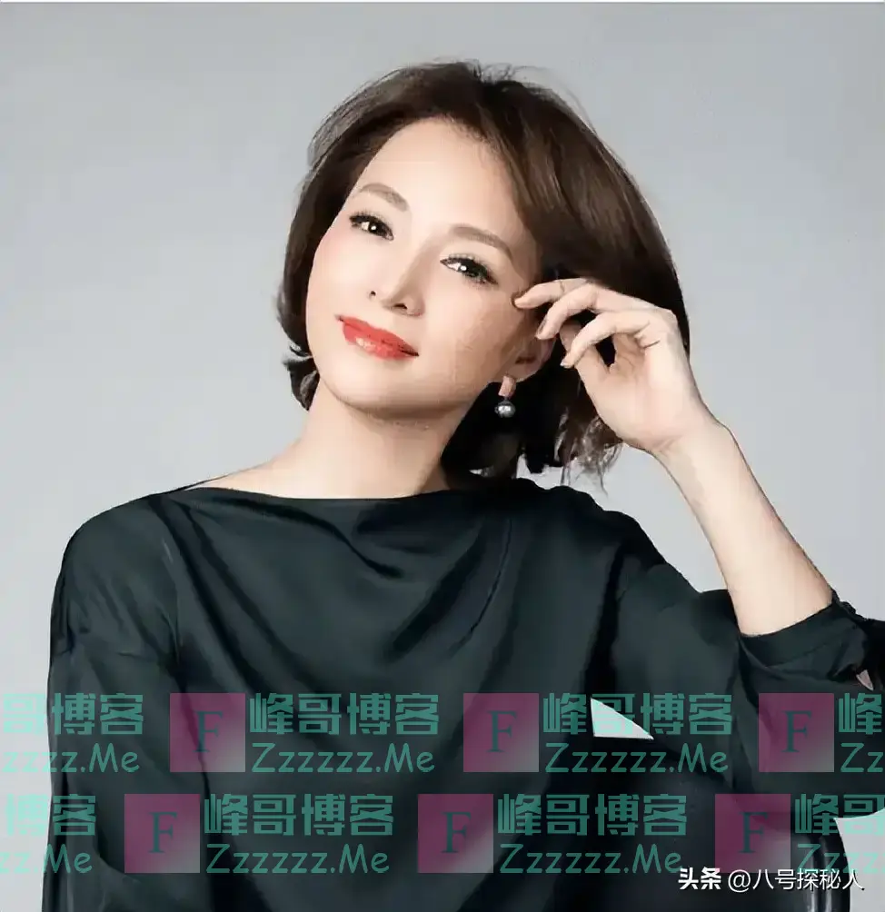 从“央视一姐”到慢慢没落,50岁的董卿走上了一条“不归路”