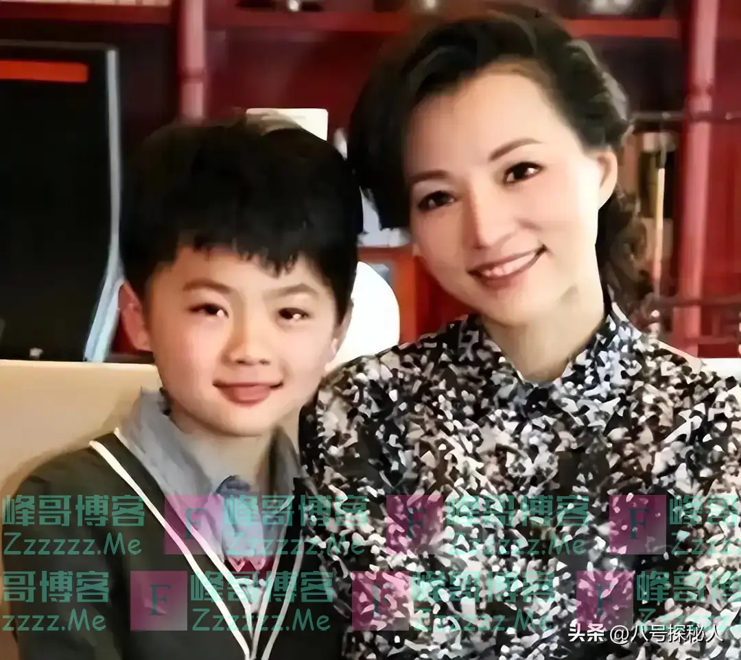 从“央视一姐”到慢慢没落,50岁的董卿走上了一条“不归路”