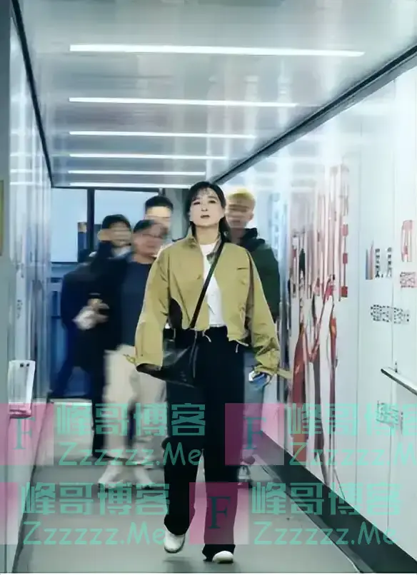 贾玲被质疑体重反弹,最新机场生图流出,网友:傻眼了……