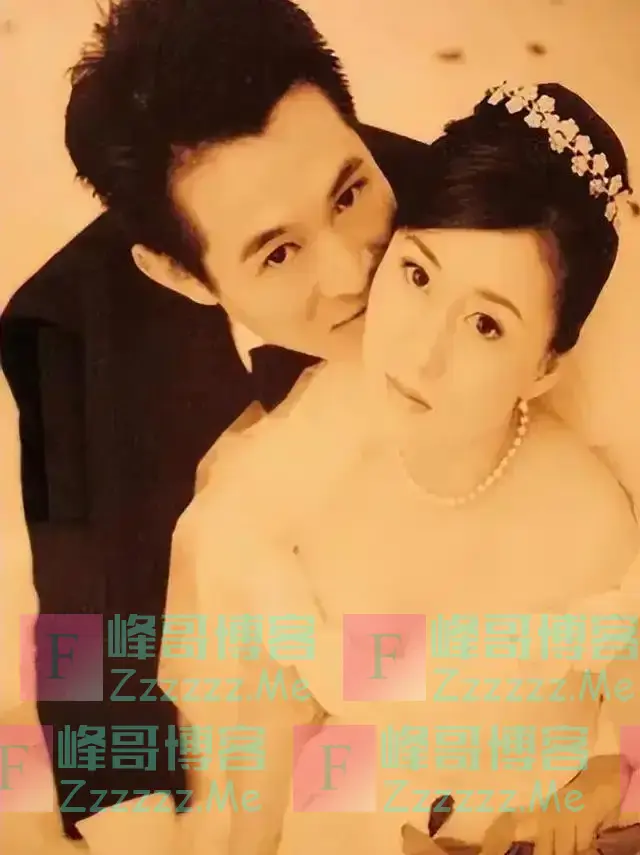 李连杰晒妻子近照,61岁利智衰老似奶奶,62岁黄秋燕依然风采不减