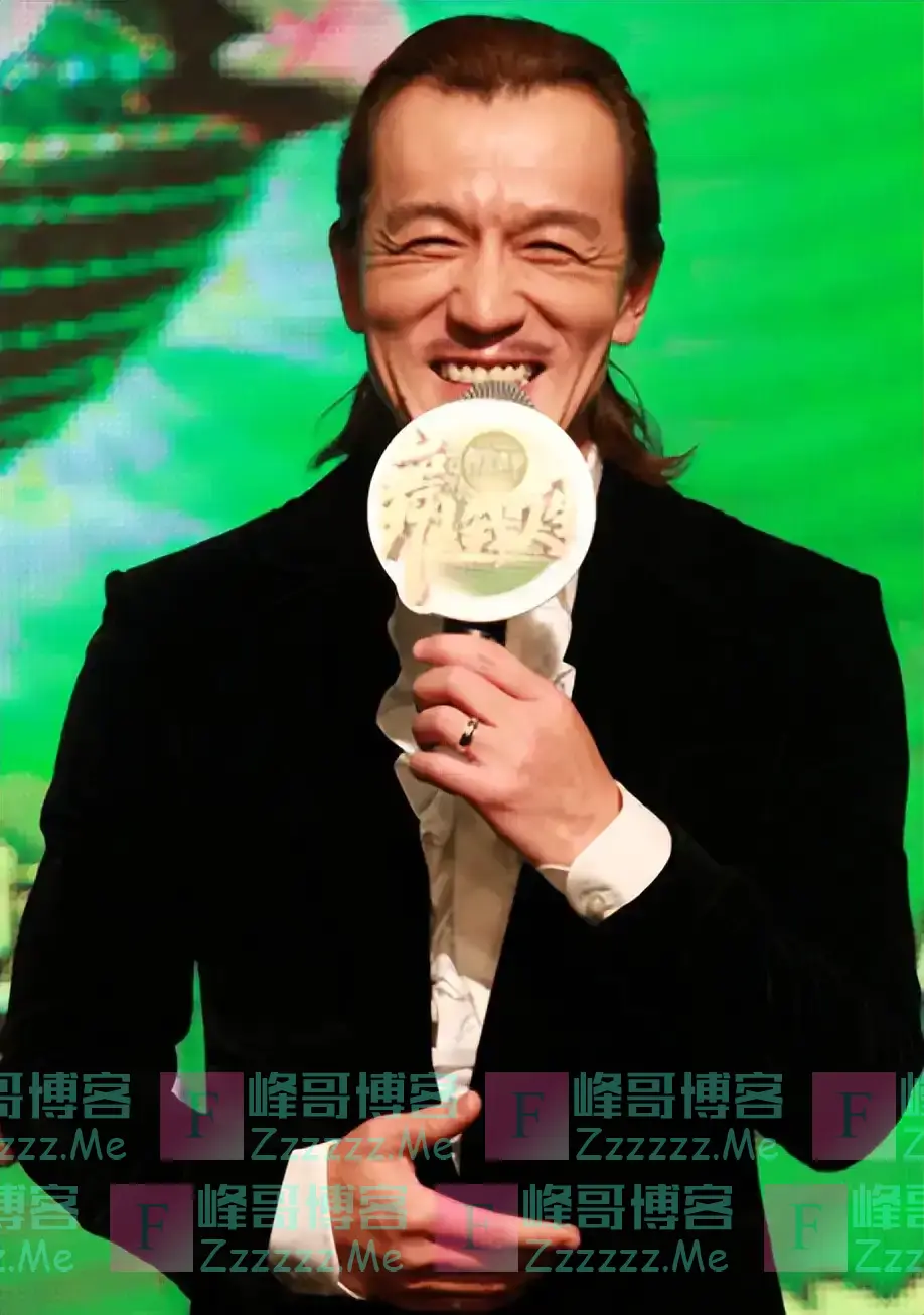 别再可怜李咏了!离世5年后医生曝光死亡真相,葬身美国另有隐情