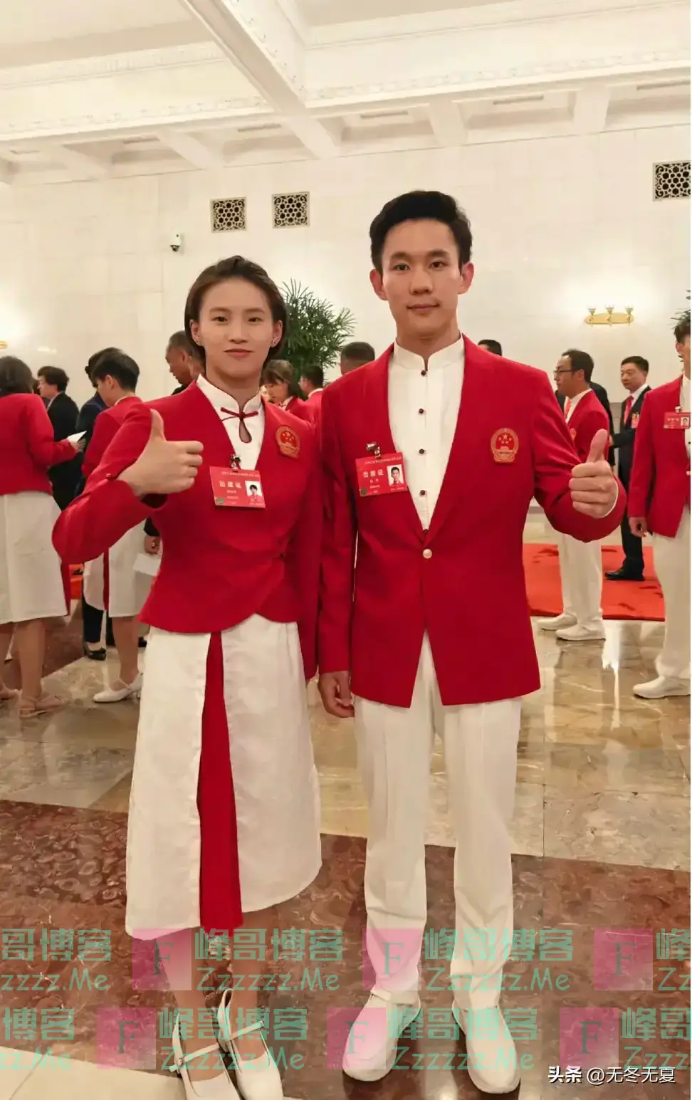 丑出天际!中国代表团表彰大会服装引热议:这裙子非穿不可吗?