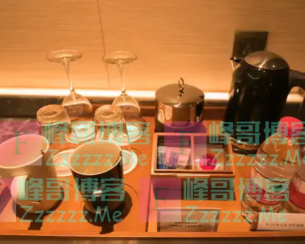 为何现在很少酒店查房了,难道不怕顾客“乱来”吗?前台说出实话