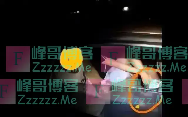 女乘客网约车“直播“隐私，司机全程目睹，谁来负责？