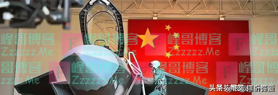 天安门前已换上了新的伟人像,这是中国人刻在骨子的爱国情怀