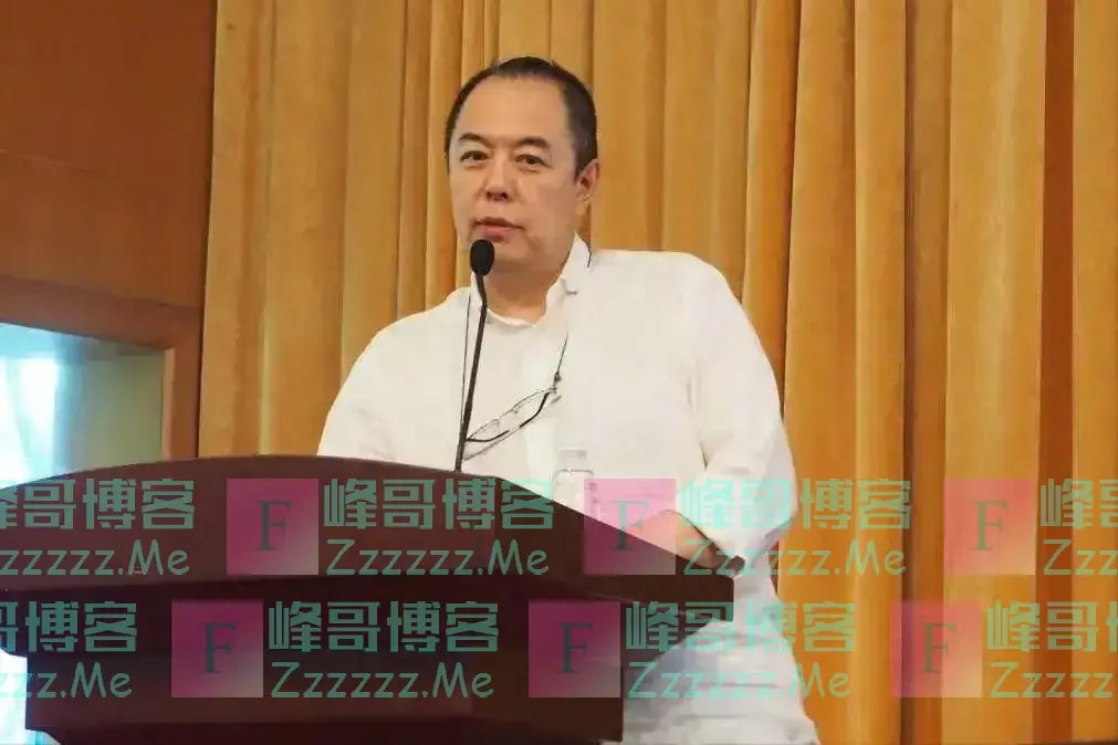 善恶终有报!66岁双腿包扎瘫在轮椅的张铁林,已活成一个“笑话”
