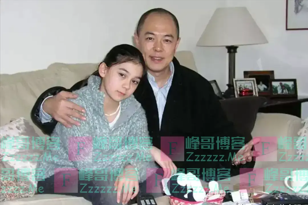 善恶终有报!66岁双腿包扎瘫在轮椅的张铁林,已活成一个“笑话”
