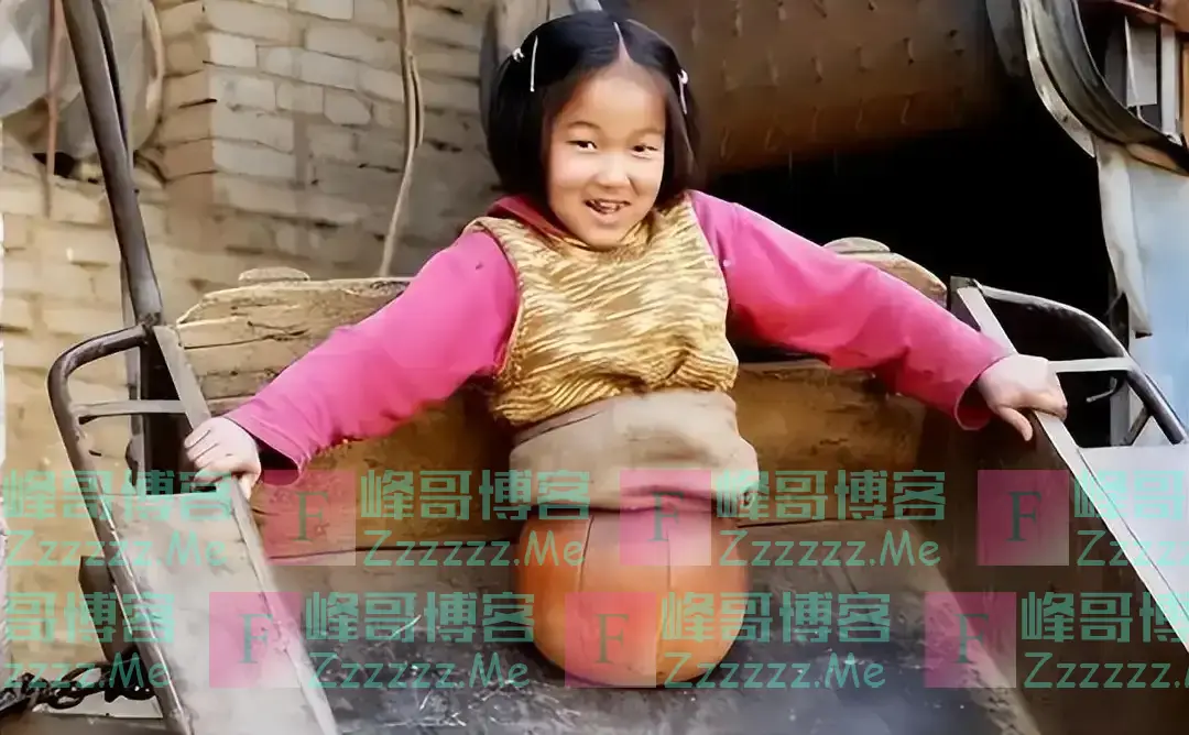 当年那个没腿的“篮球女孩”,如今28岁了,貌美如花,当了公务员