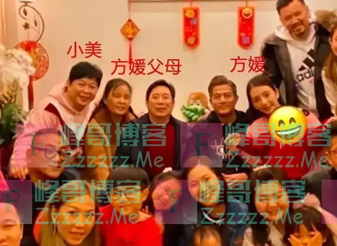 59岁郭富城与小4岁岳母合影,岳母已是奶奶了,他仍然帅气如小伙