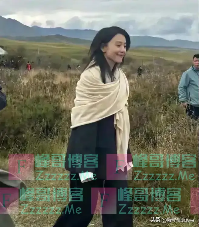 路人最真实的镜头,高圆圆长相一般,不知为何会被吹捧成国民女神 ??