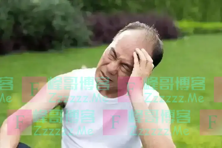 老人越走路命越短?医生告诫:老人6个走路要不得,无益反伤身